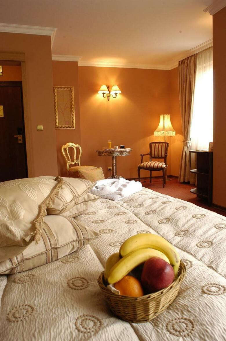 Hotel Meg-lozenetz