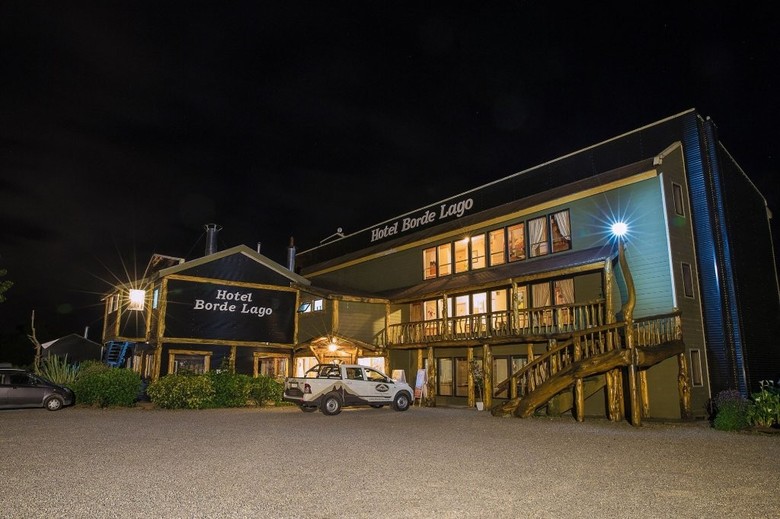 Hotel Borde Lago