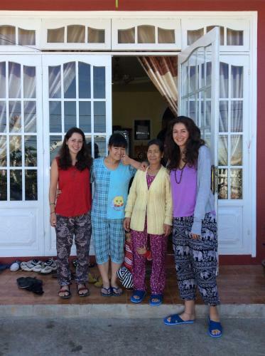 Authentic Family Homestay
