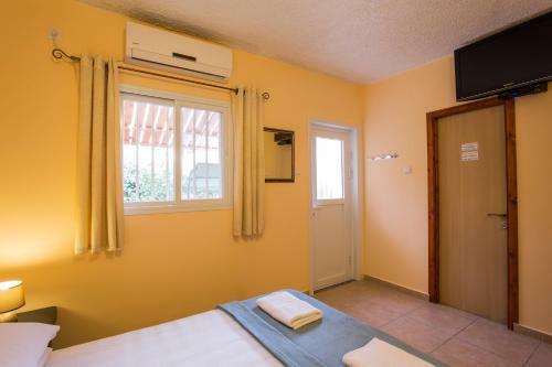 Hostal Dead Sea Club Guest House