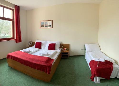 Anna-m�ria Villa Hotel