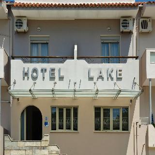 Hotel Lake Studios
