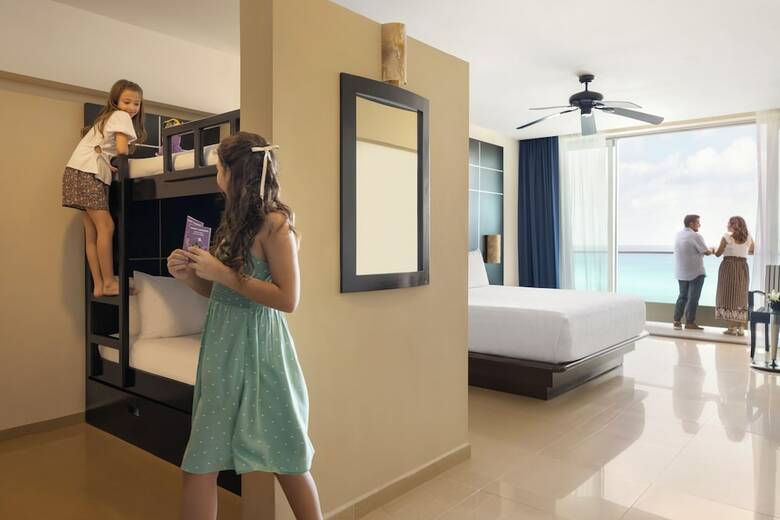 Hotel Seadust Cancun Family Resort