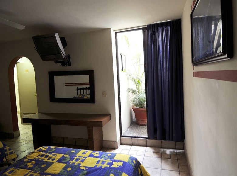 Hotel Arboledas Industrial