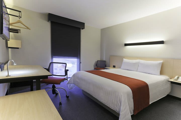 Hotel City Express Guadalajara Expo