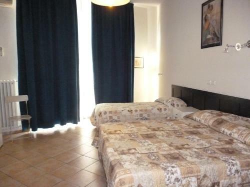 Hostal Eurotravel Bed And Car