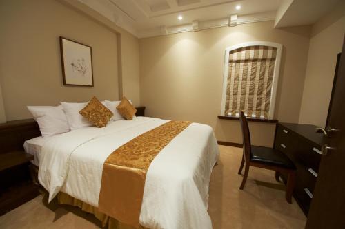 Al Rawasi Hotel Suites