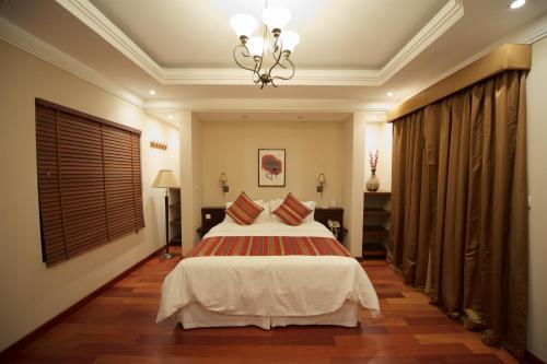 Al Rawasi Hotel Suites