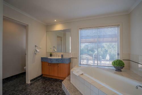 Serviced Houses Melbourne Airport