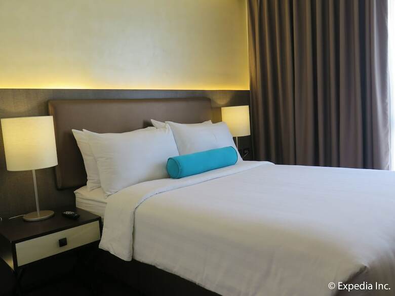 Hotel Home Crest Residences
