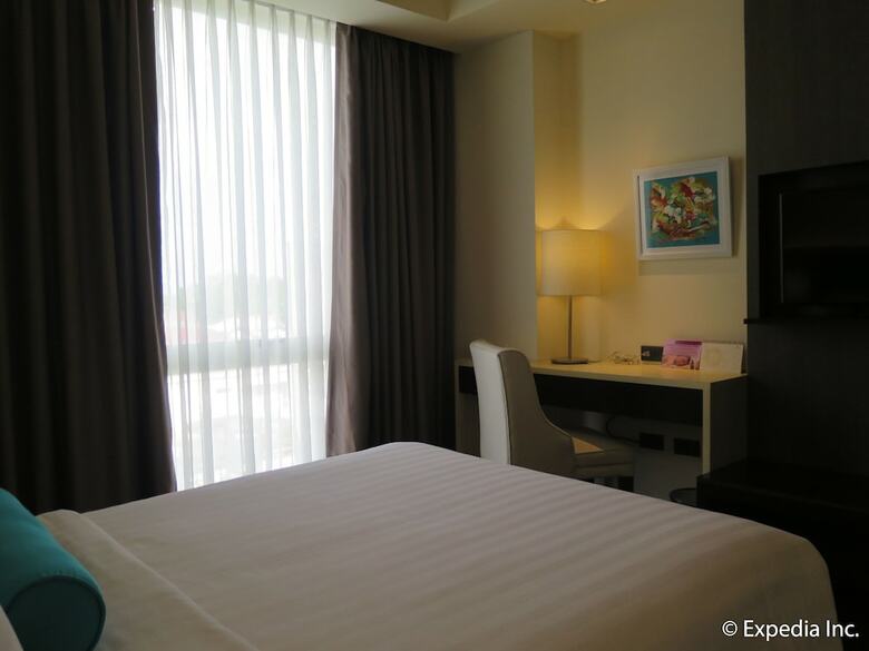 Hotel Home Crest Residences