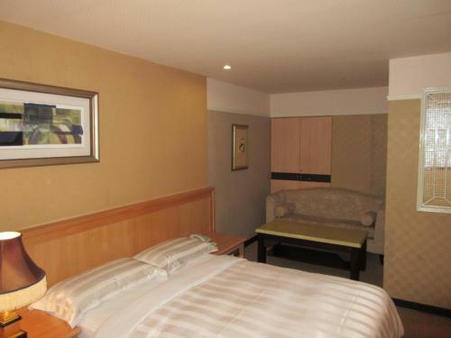 Dahshin Hotel