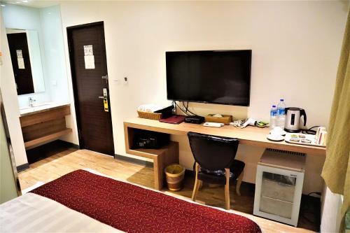 Dahshin Hotel