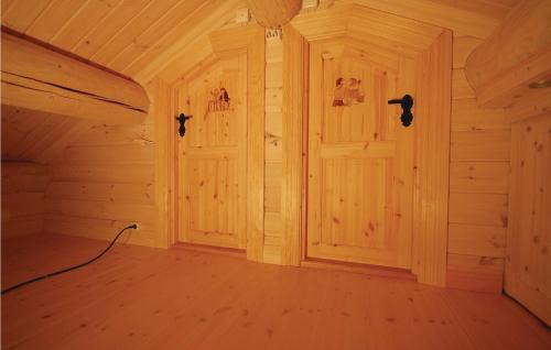 Holiday Home Ikornnes Elvebu