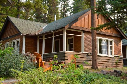 Hotel Johnston Canyon Resort