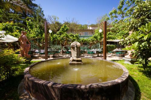 Hostal Chez Bruno