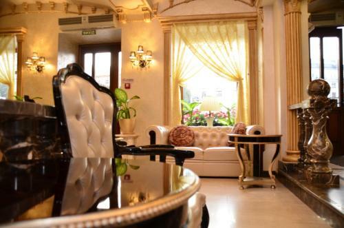 Allureinn Hotel And Restaurant Complex