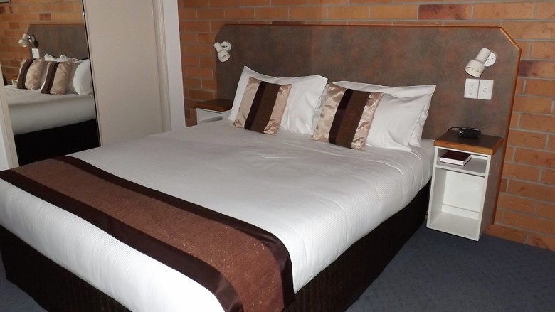 Copper Country Motor Inn & Restaurant