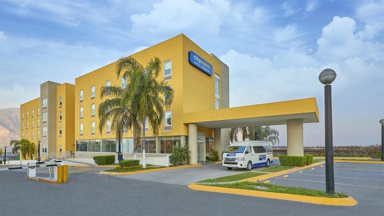 Hotel City Express Santa Catarina Monterrey