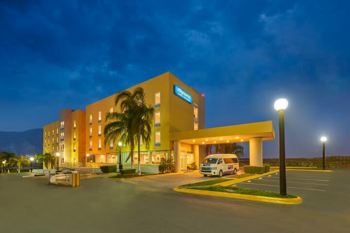 Hotel City Express Santa Catarina Monterrey