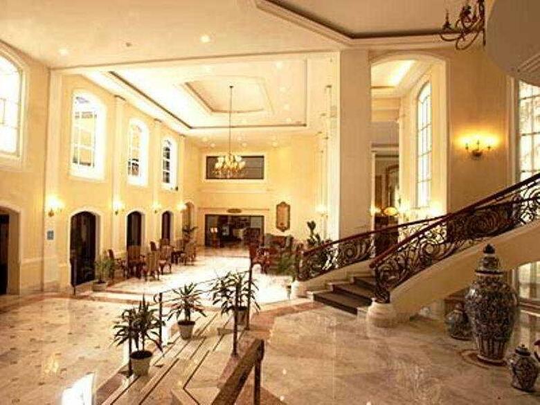 Plaza Camelinas Hotel