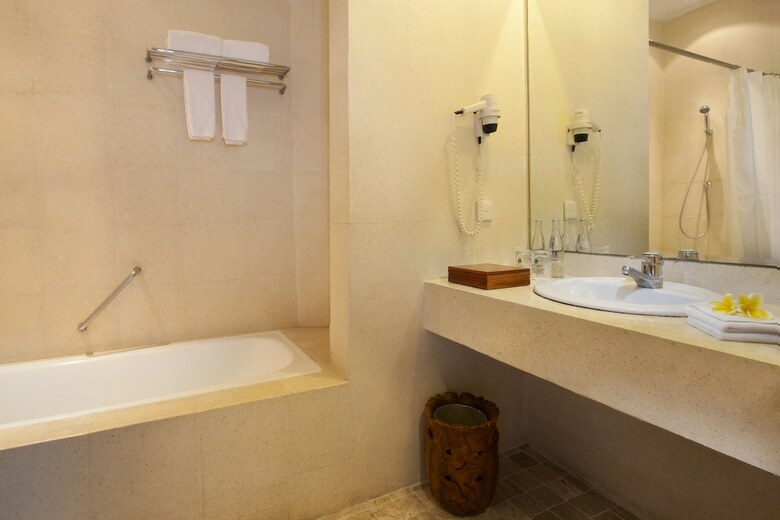 Hotel Keraton Jimbaran Resort And Spa