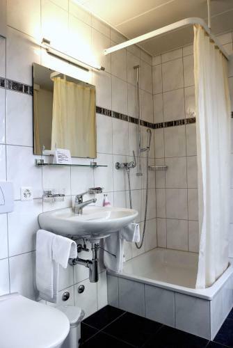 Hostal G�stehaus Nidelbad