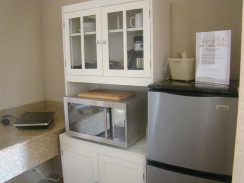 Motel Shoreside Inn & Suites