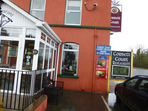Hotel Corbett Court