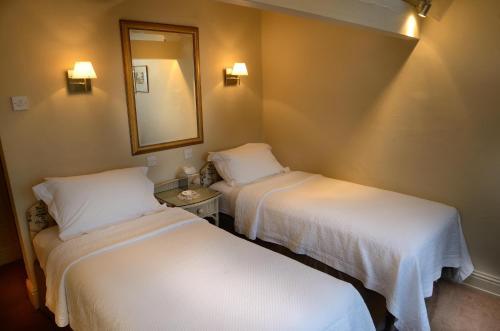 Clare House Hotel