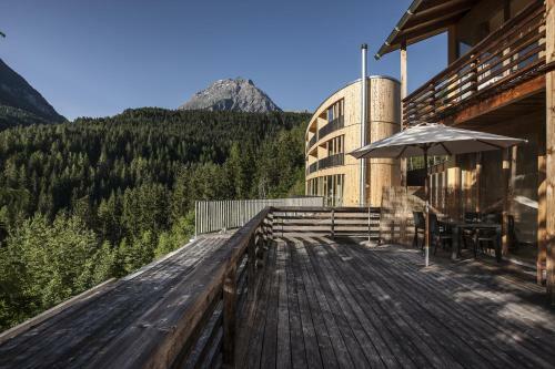 Hotel Arnica Scuol