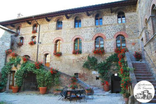 Hostal Agriturismo Castello La Grancia Di Spedaletto