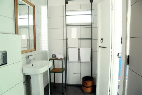Hostal Little Garden Guest House