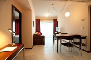 Horus Apartments