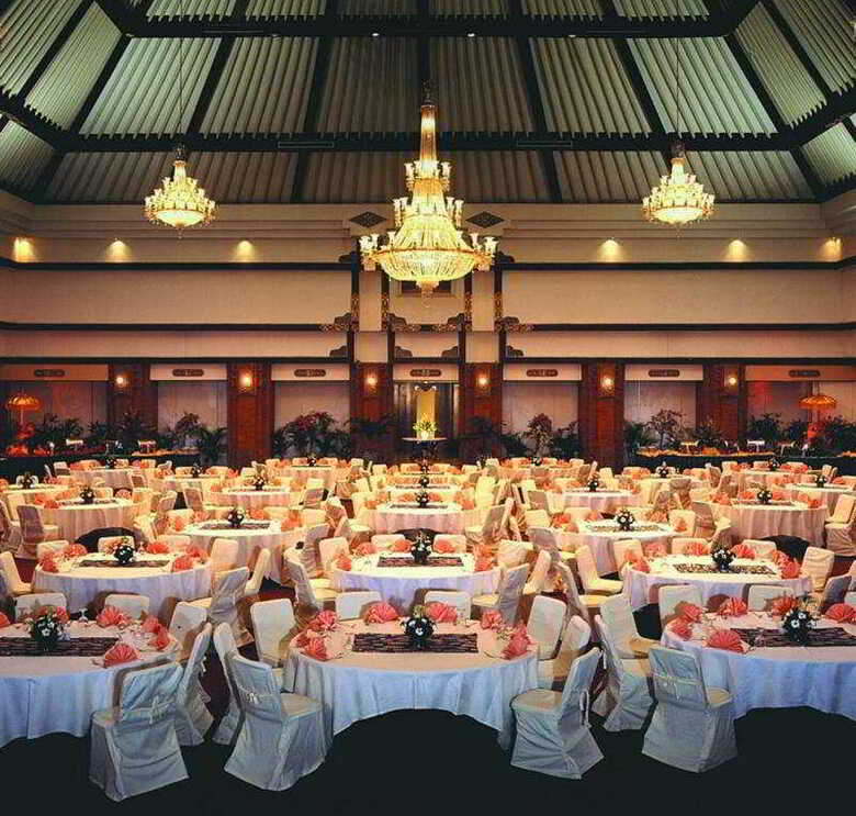 Hotel Discovery Kartika Plaza