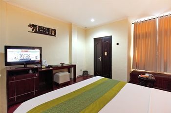 Hotel Adi Dharma Cottages