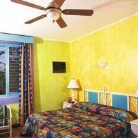 Hotel Doctors Cave Beach