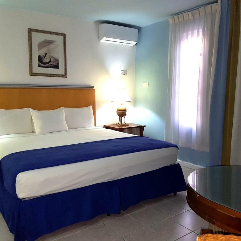 Gloustershire Hotel