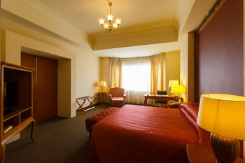 Pearl International Hotel