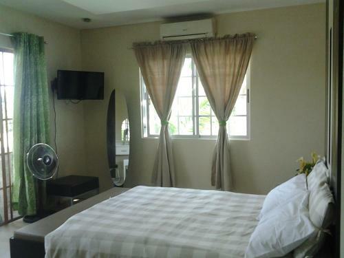 Bed & Breakfast Sir Nico Guesthouse And Resort