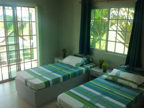 Bed & Breakfast Sir Nico Guesthouse And Resort