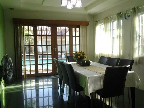 Bed & Breakfast Sir Nico Guesthouse And Resort