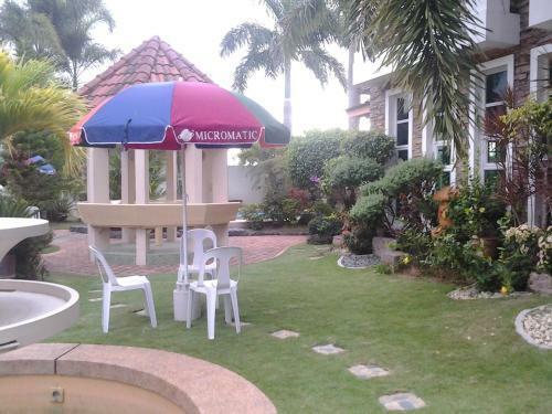 Bed & Breakfast Sir Nico Guesthouse And Resort