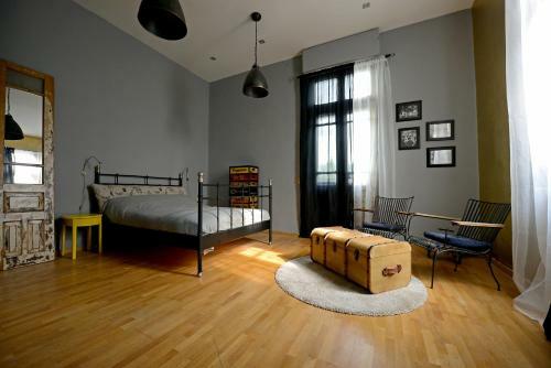 Eclectic Aparthotel