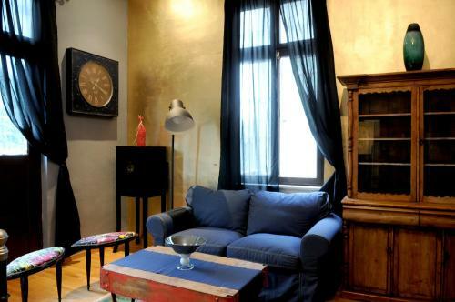 Eclectic Aparthotel