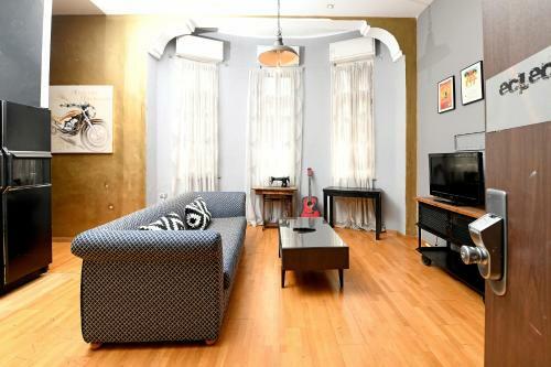 Eclectic Aparthotel