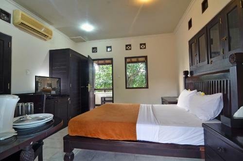 Hostal Taman Ayu 212