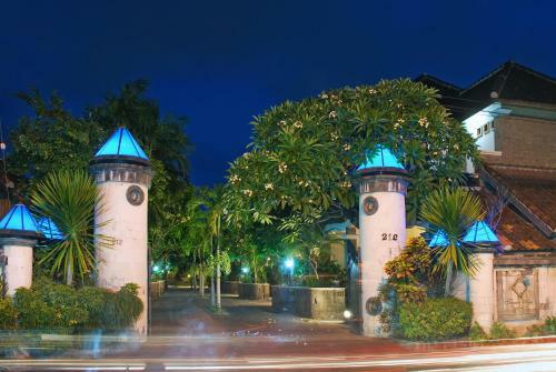 Hostal Taman Ayu 212