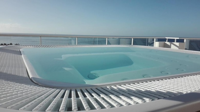 Apartamentos Marina Bayview - S�lo Adultos