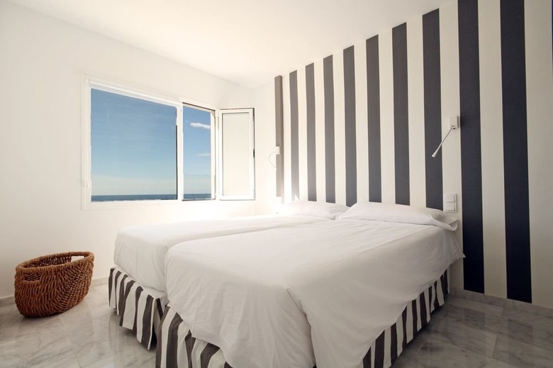 Apartamentos Marina Bayview - S�lo Adultos